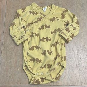 Kate Quinn long sleeve yellow and gold/brown Lion onesie - Size 6-12 months